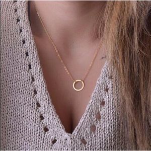 Circle necklace